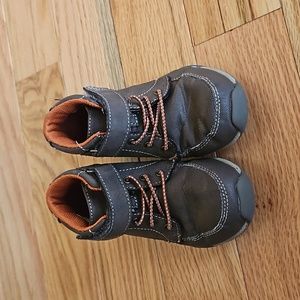 Toddler boys brown boots size 9